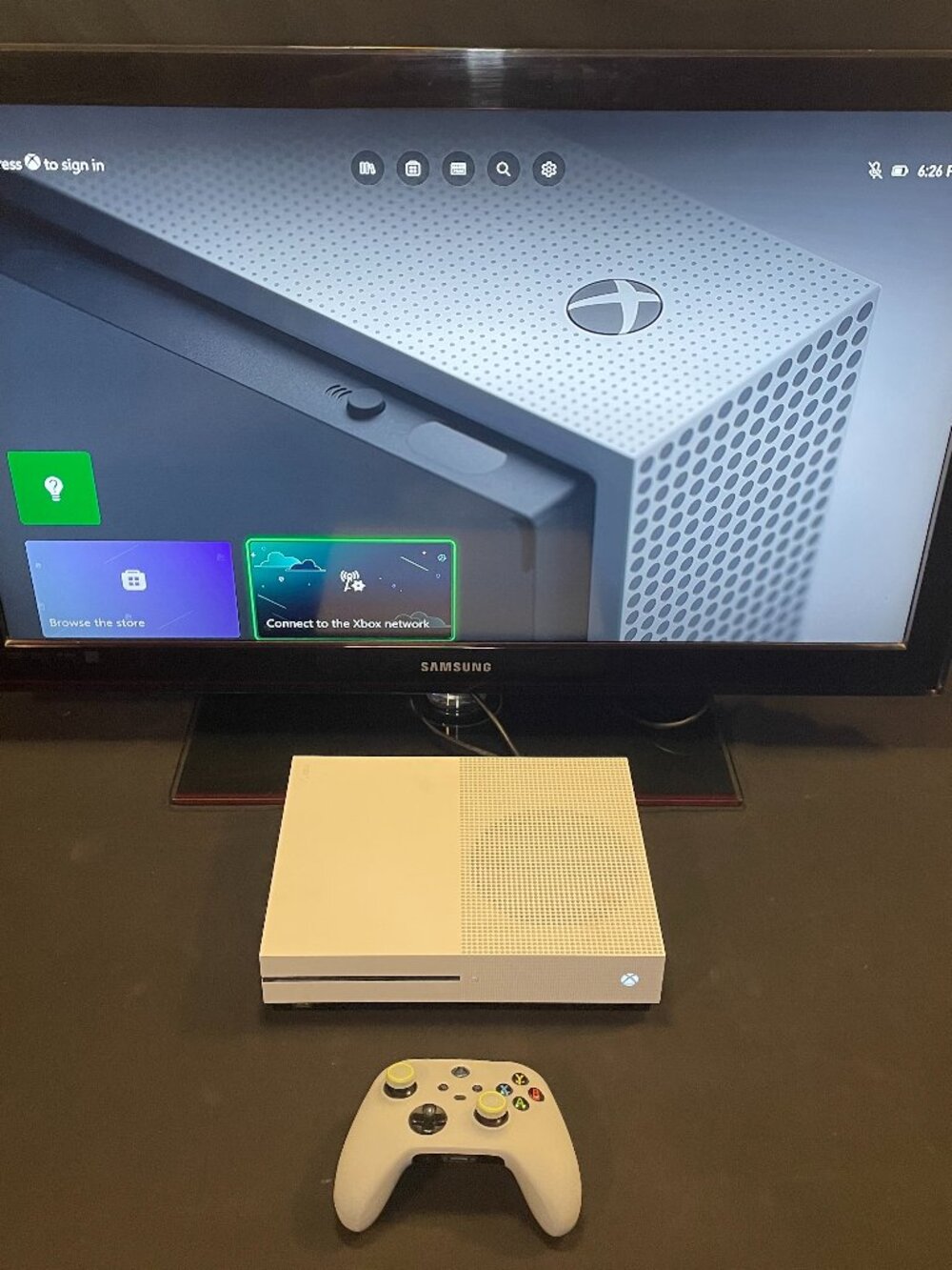 Xbox One S With Glow In Dark Controller